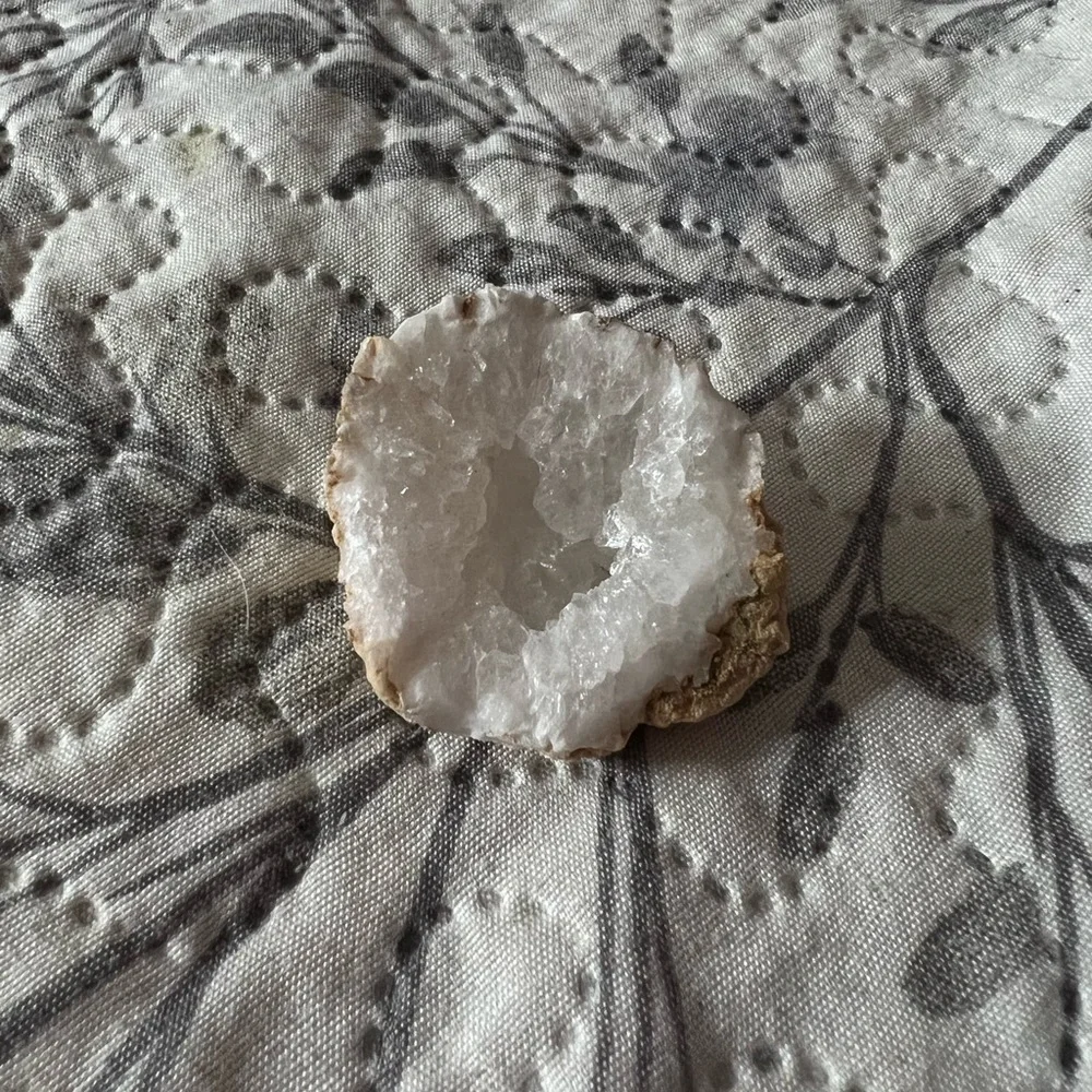 Geode - Picture 1 of 5
